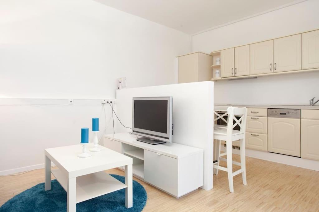 Exclusive 2-Room Souterrain Apartment Нюрнберг Экстерьер фото