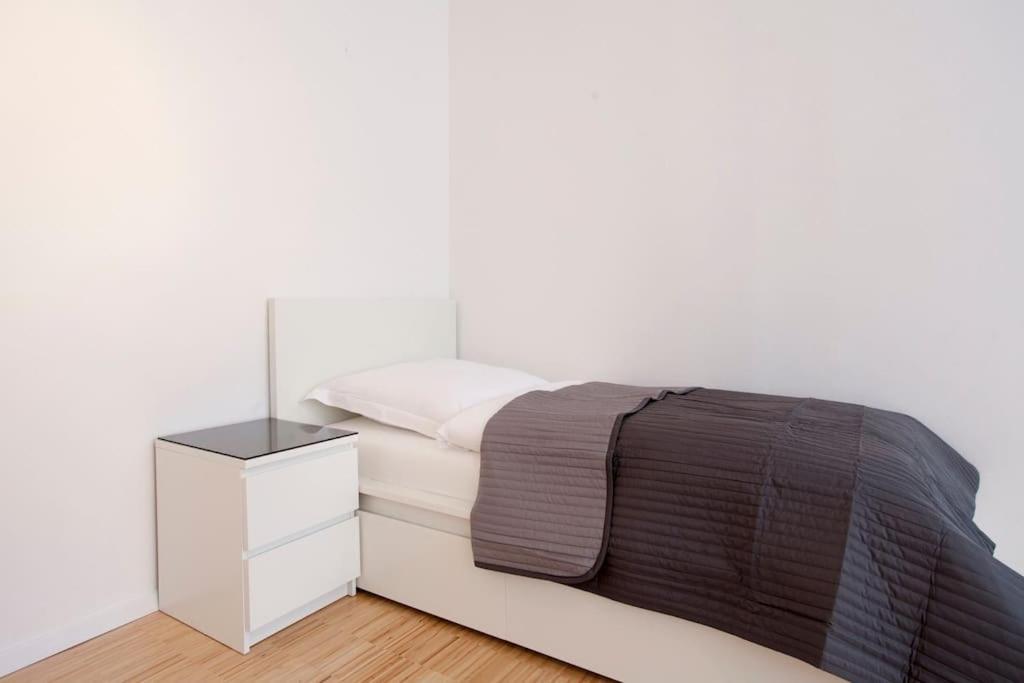 Exclusive 2-Room Souterrain Apartment Нюрнберг Экстерьер фото